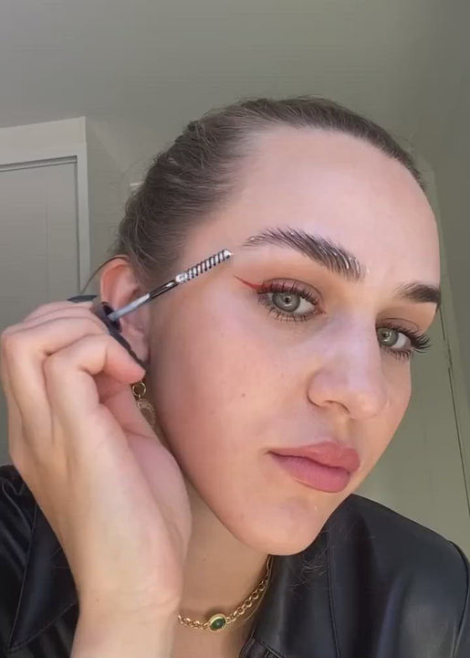 Iris uses Quick Brow to create a laminated brow